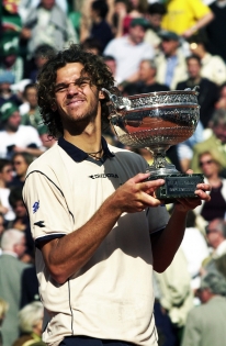  Gustavo KUERTEN - Finale Roland Garros 2000 / © Charles DUTOT                          