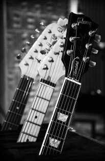  Karim ATTOUMANE Guitars - Studio Midilive (2018) / © Charles DUTOT